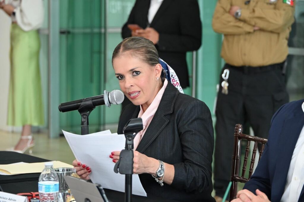 Exigen al alcalde de Juárez responder por el colapso de una obra de 8.6 millones en el Deportivo Salvárcar