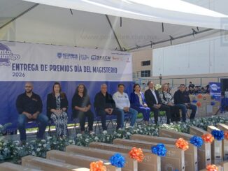 Entrega Gobierno del Estado premios del Sorteo por Día del Maestro