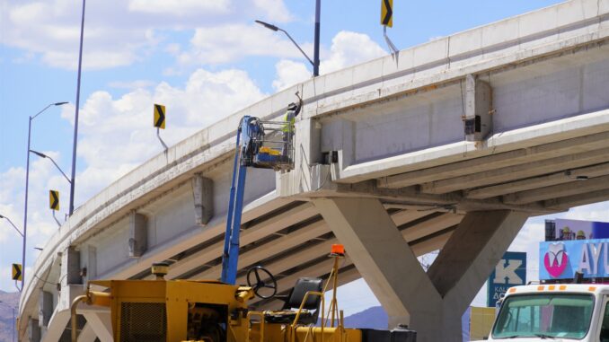 Realiza Municipio infraestructura peatonal en Paso Superior vialidad Los Nogales y avenida De las Industrias