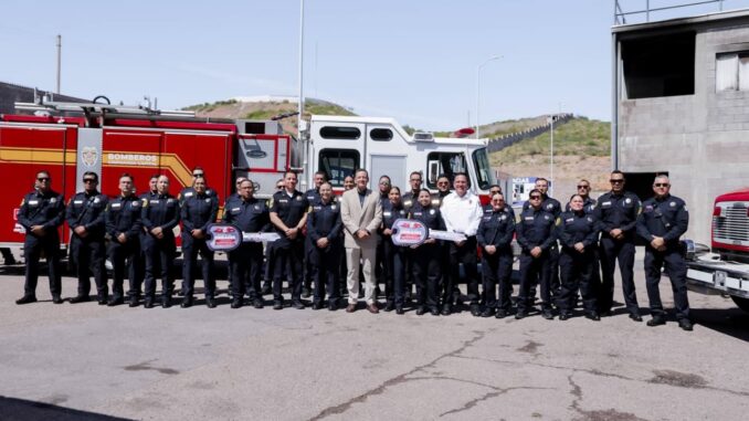 Marco Bonilla fortalece al Heroico Cuerpo de Bomberos con entrega de dos nuevas bomberas