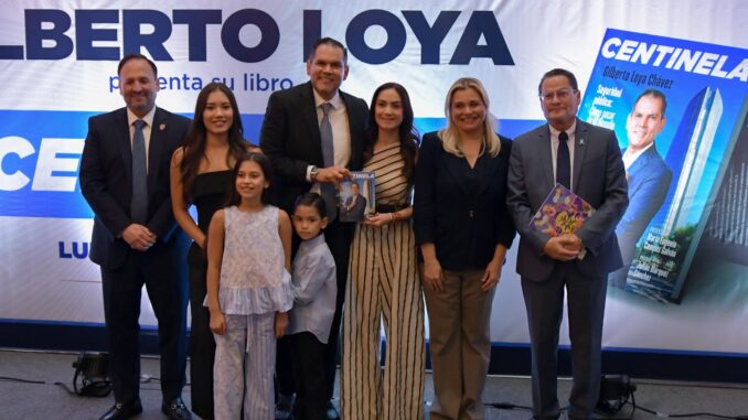 Presenta el secretario de Seguridad Pública del Estado, Gilberto Loya, el libro “Centinela”, de su autoría