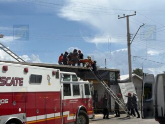Trabajador sufre descarga eléctrica mientras instalaba paneles solares