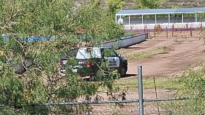 Muere hombre en situación de calle en campo de béisbol