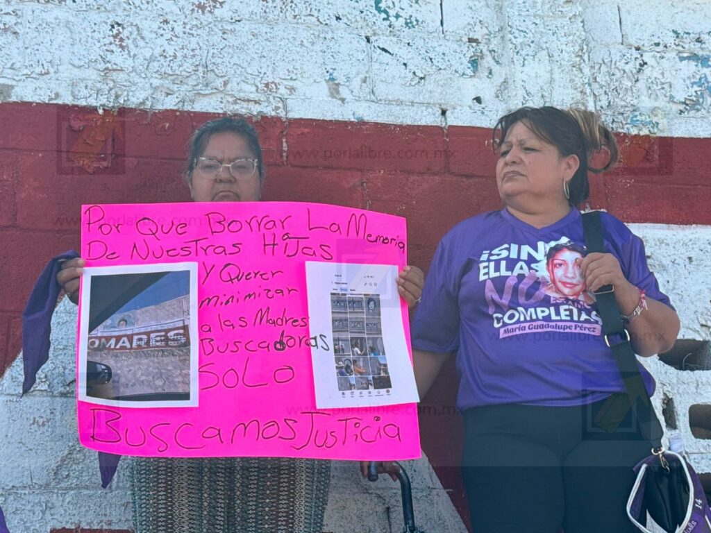 Madres buscadoras denuncian que propaganda de Omar García Palomares borró rostros de 16 víctimas en Juárez