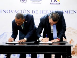 Firman alcaldes Marco Bonilla y Renard Johnson de El Paso convenio de hermanamiento entre las dos ciudades