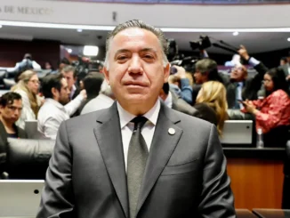 Inzunza deja la bancada de Morena; ahora será senador independiente