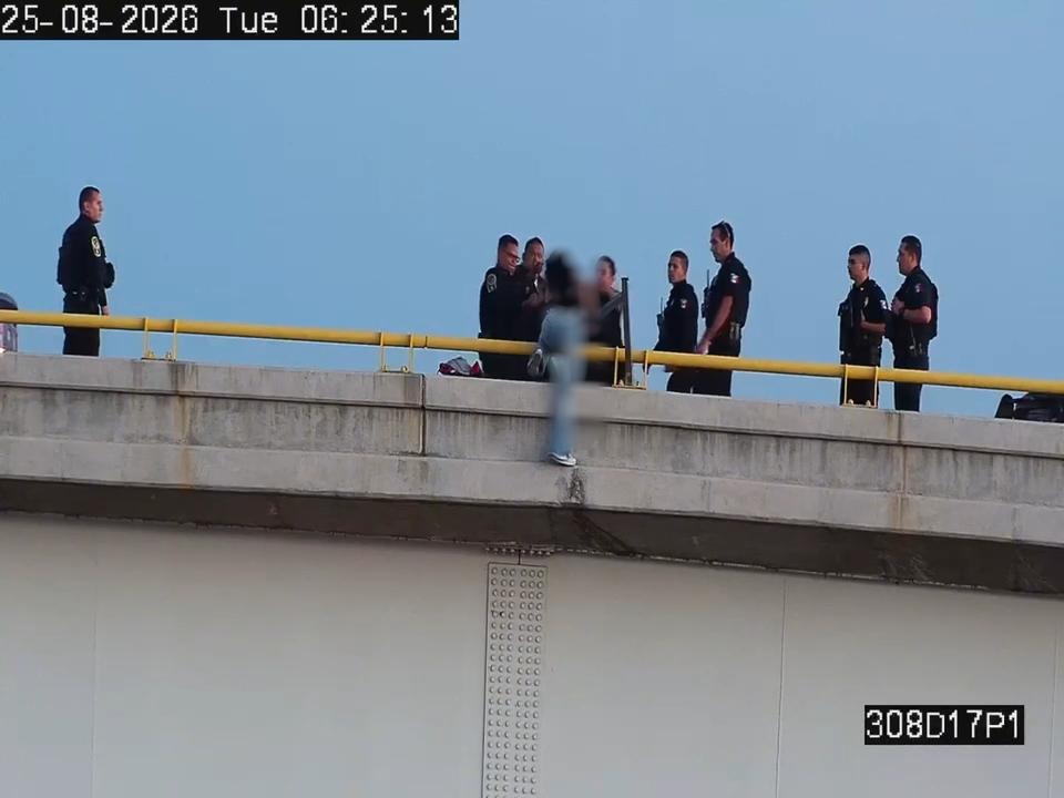 Interviene Policía Municipal oportunamente para auxiliar a joven en crisis emocional
