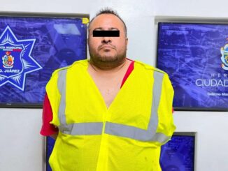 Roba vehículo con violencia; lo detienen