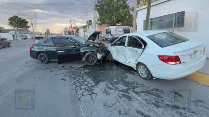 ¡Fuerte encontronazo en la Palestina! Tres personas resultan lesionadas tras choque