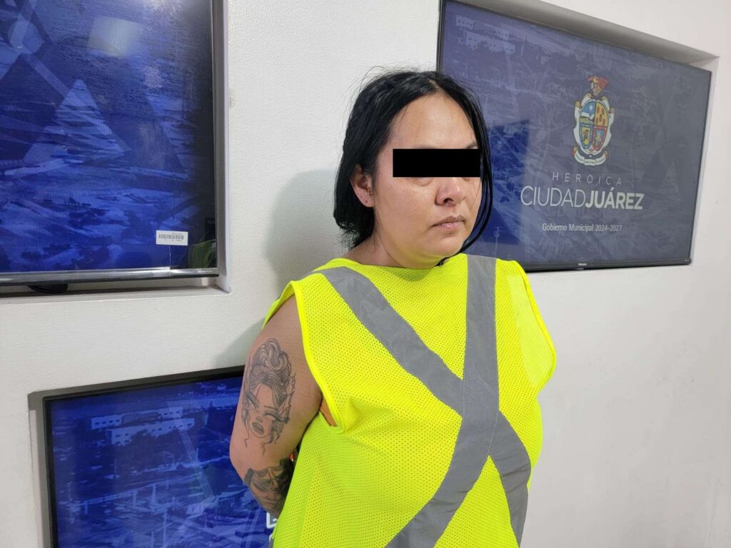Presentan a mujer que mató a su pareja con un machete