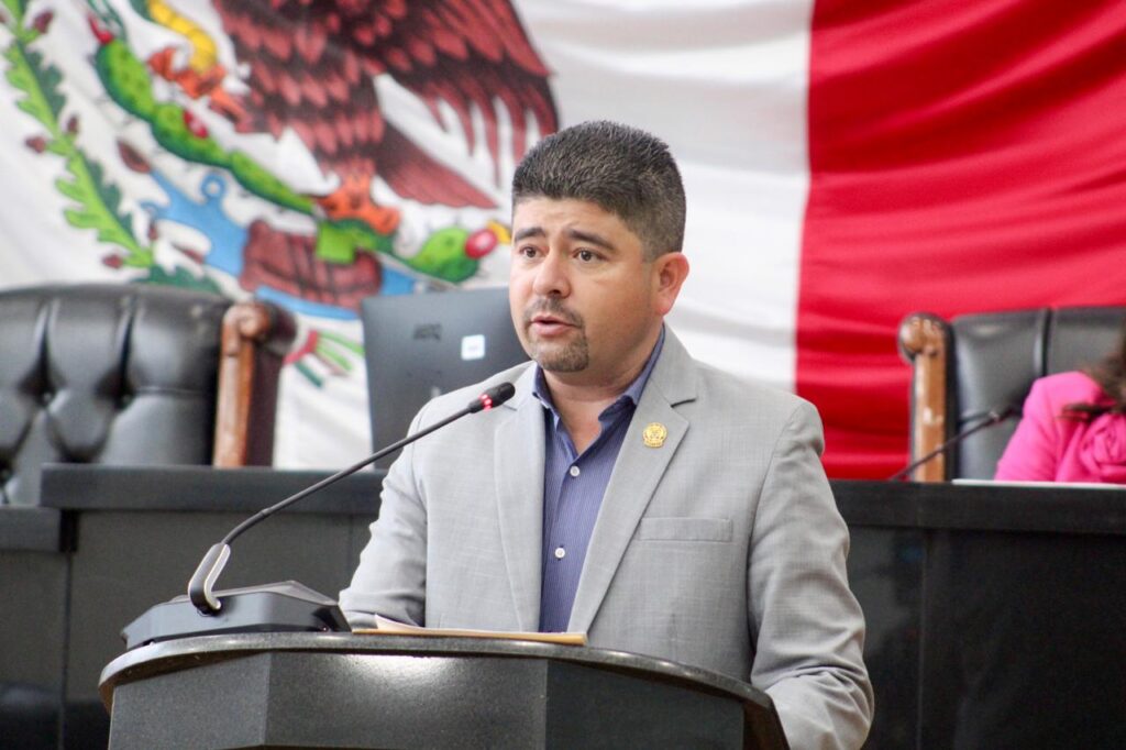 Iniciativa de Saúl Mireles da paso a la tipificación del acecho en Chihuahua