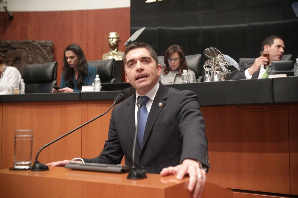 “Vamos a ir tras de ti”, amenaza senador de Morena Luis Fernando Salazar al periodista Enrique Acevedo