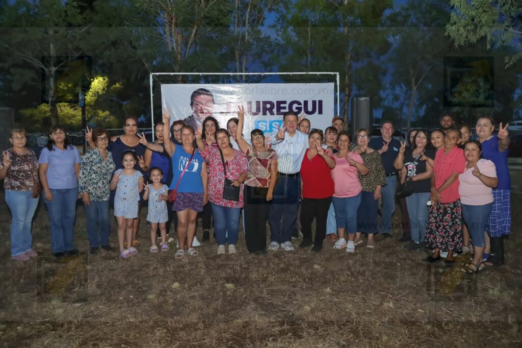 Lleva César Jáuregui su recorrido de escucha hasta el Ejido Sacramento