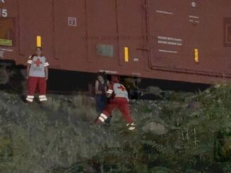 Tren de carga impacta a mujer que caminaba sobre las vías en la vialidad CH-P
