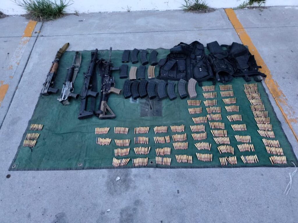 Tras enfrentamiento con militares en Nonoava; detienen a 5; aseguran armamento y vehículos