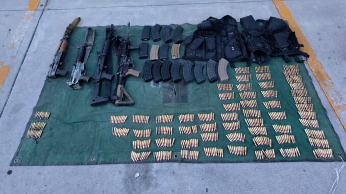 Tras enfrentamiento con militares en Nonoava; detienen a 5; aseguran armamento y vehículos
