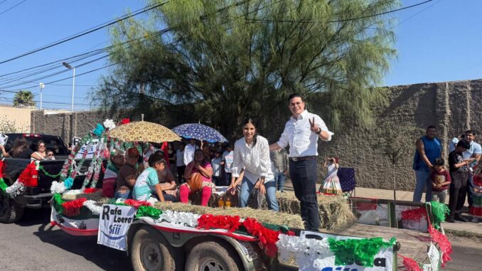 Festeja Rafa Loera la Independencia en La Concordia junto a vecinos del sur de la ciudad