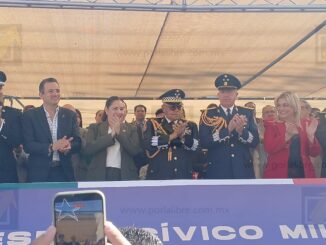 Maru Campos encabeza desfile por el 216 Aniversario de la Independencia de México