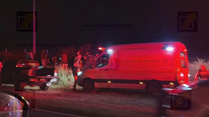 Atropellan a elementos de la GN mientras atendían accidente en carretera Cuauhtémoc-Chihuahua; un muerto y un herido