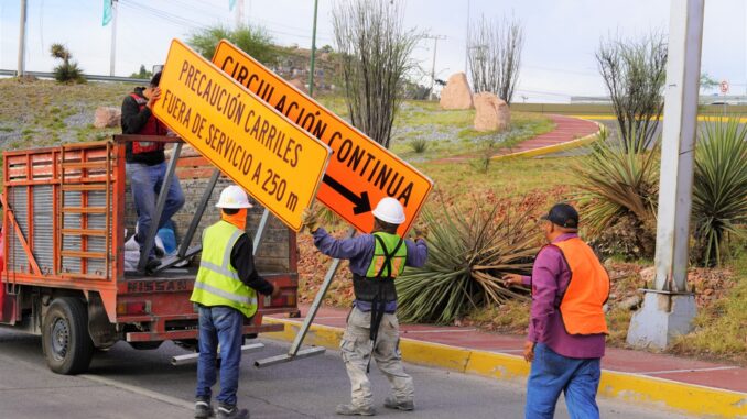 Instalan señalamiento preventivo por carriles fuera de servicio en Teófilo Borunda Centro-Reliz