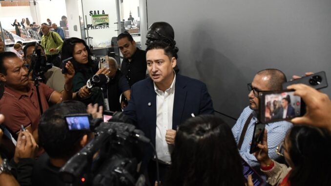 “Con Ley Anti Memes Morena demuestra temor por la parodia y la crítica, por eso quiere callar a la gente”: Alfredo Chávez