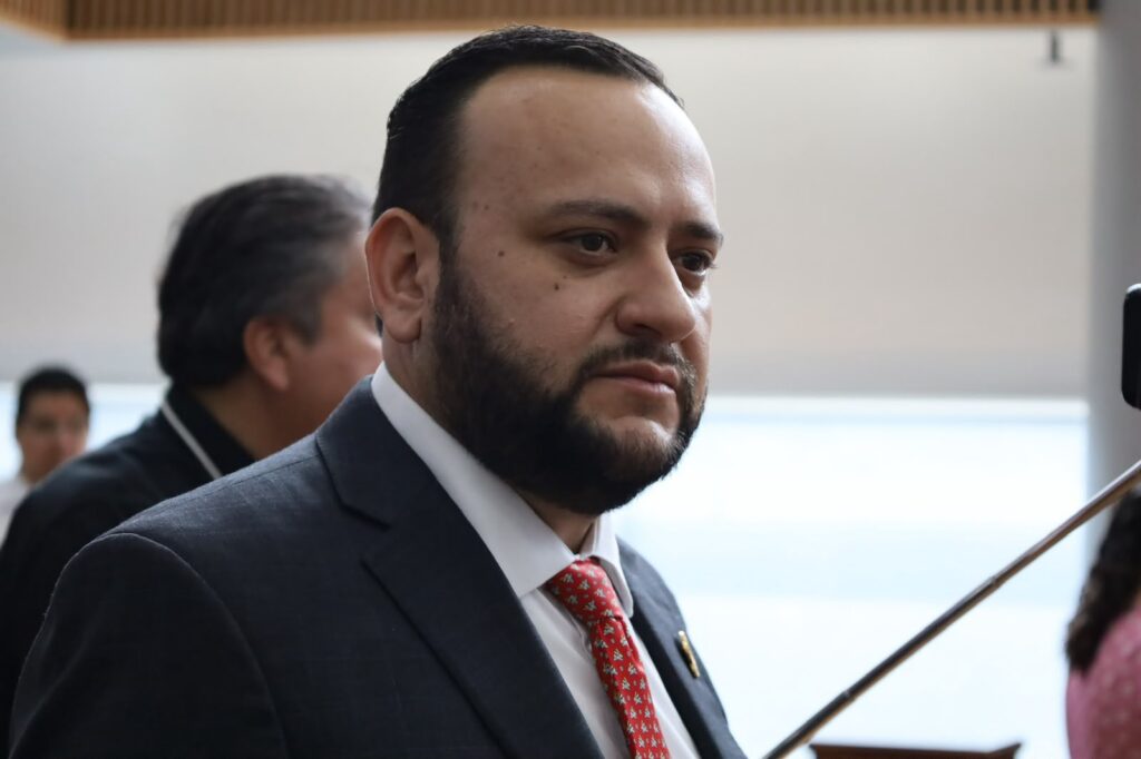 Exige Arturo Medina trato justo para Ascensión en precio de gasolina; Federación le niega estímulo fronterizo máximo