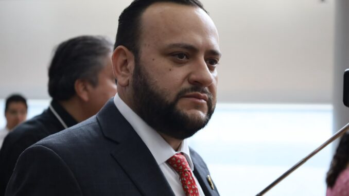 Exige Arturo Medina trato justo para Ascensión en precio de gasolina; Federación le niega estímulo fronterizo máximo