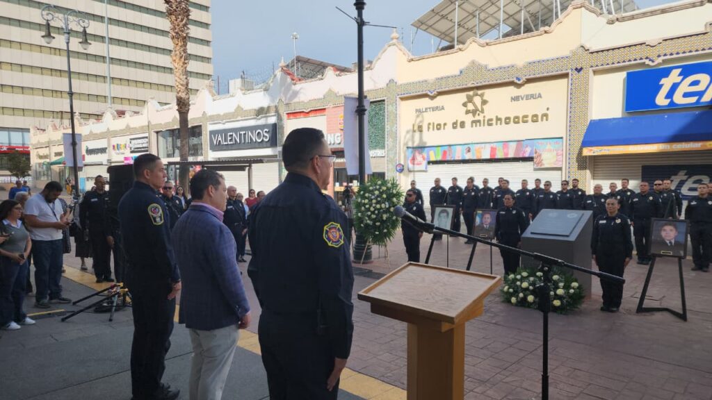 Honra Gobierno Municipal memoria de bomberos caídos en cumplimiento de su deber