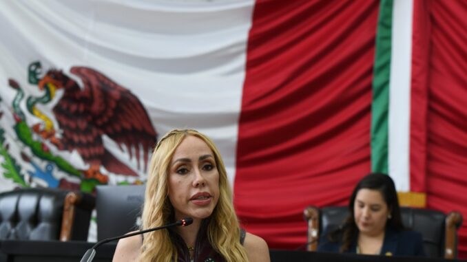 Brenda Ríos alza la voz por policías de Chihuahua