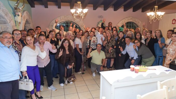 César Jáuregui se reúne con maestros de Chihuahua; destaca la importancia del magisterio para la ciudad