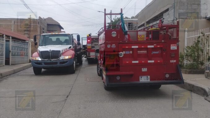 Incendio consume recámara en vivienda de la colonia Unidad Proletaria