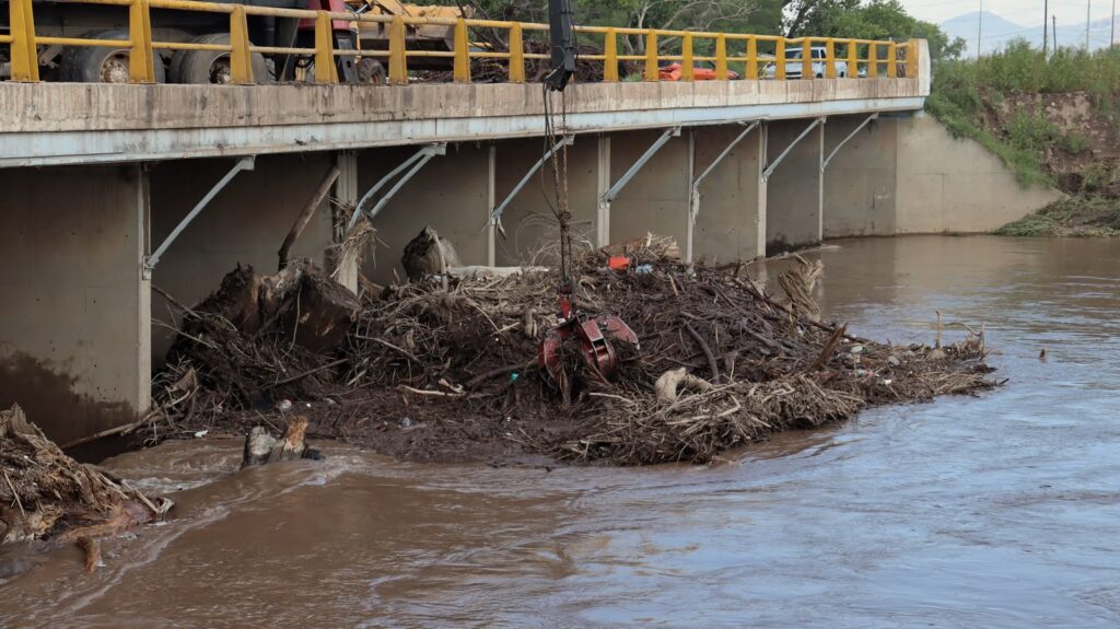 Estado supervisa zonas susceptibles de afectación por lluvias en Casas Grandes