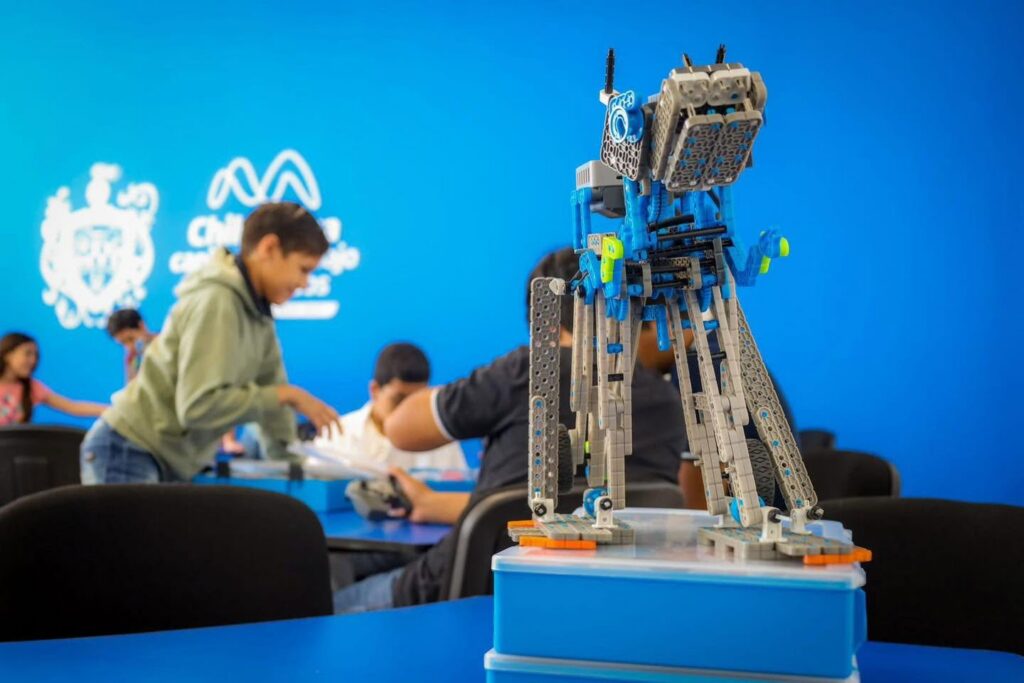 Ciencia y tecnología para niñas, niños y adolescentes: conoce el Centro Stem del DIF Municipal
