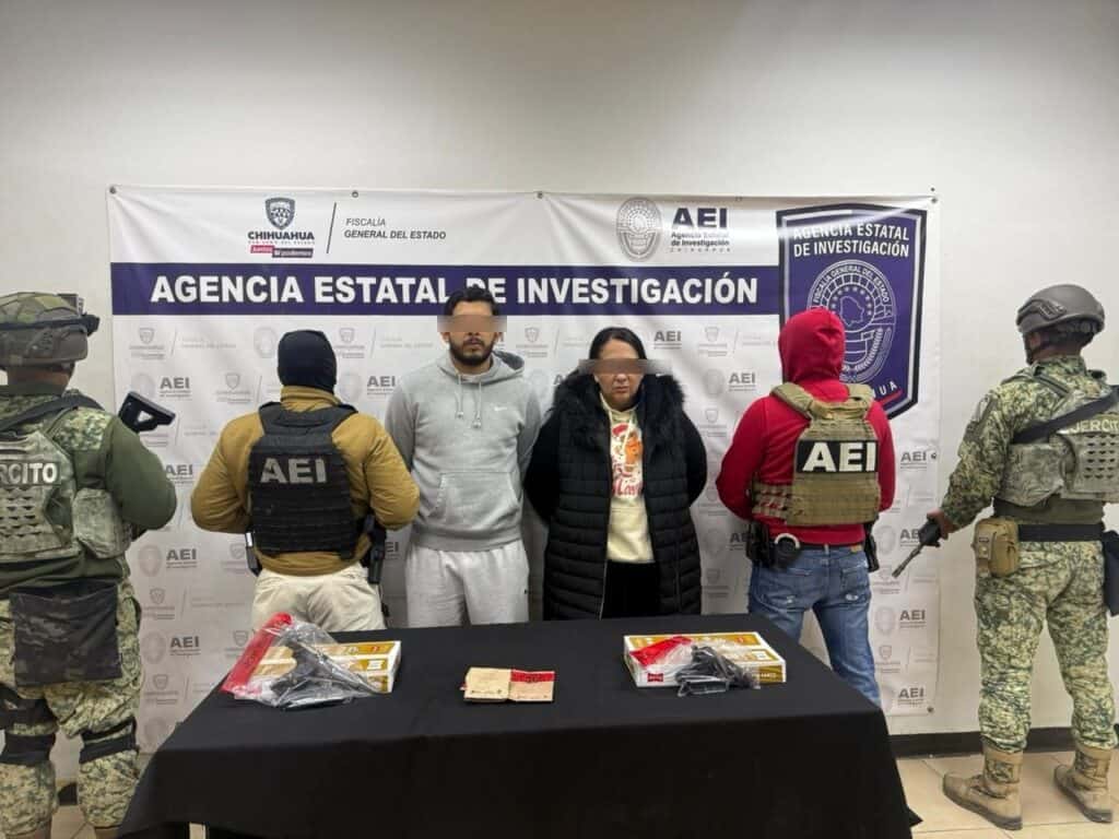 Encontró AEI dos armas de fuego y detuvo a una pareja durante cateo en la colonia Frontera