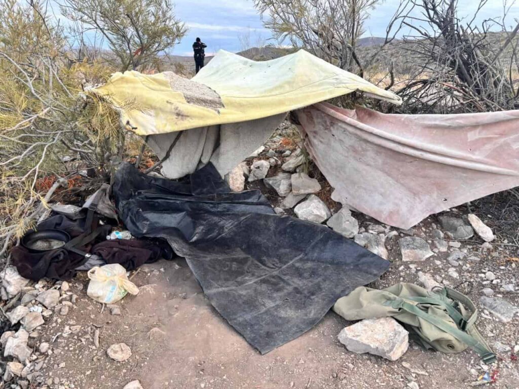 Aseguran arma de fuego en campamento clandestino durante Operativo Blindaje Carretero