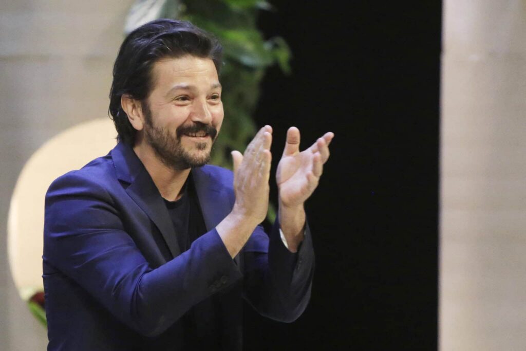 Diego Luna revela que Alfonso Cuarón le «enseñó a hablar cine» en ‘Y tu mamá también’