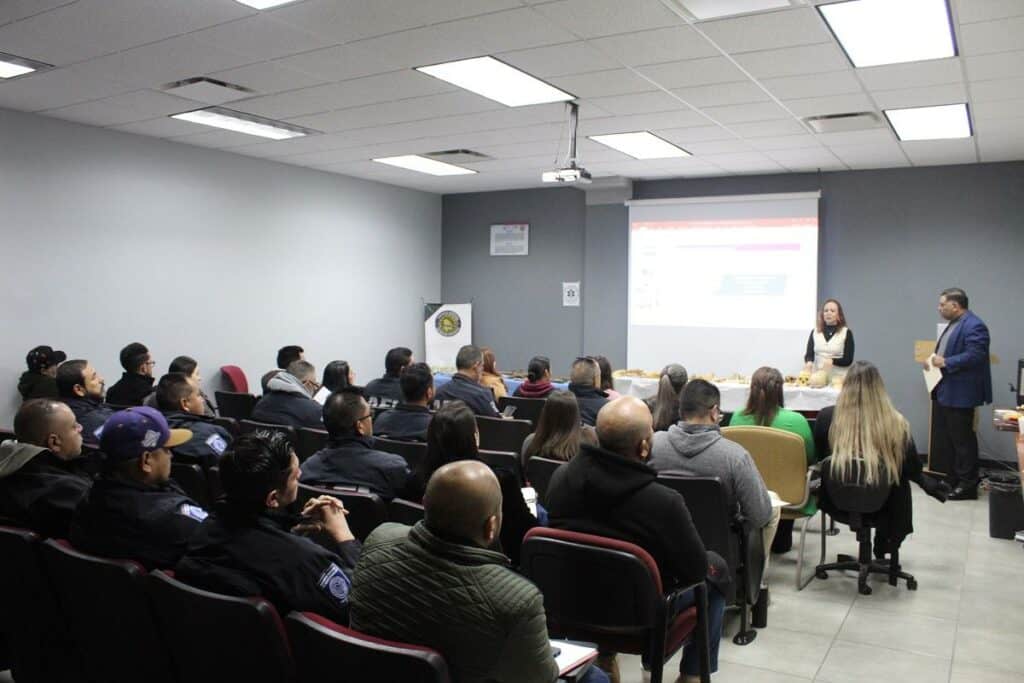 Imparte antropóloga, curso a personal de la Fiscalía Zona Occidente