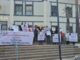 Vecinos de Residencial Los Leones protestan en Fiscalía por presunta impunidad y malos manejos