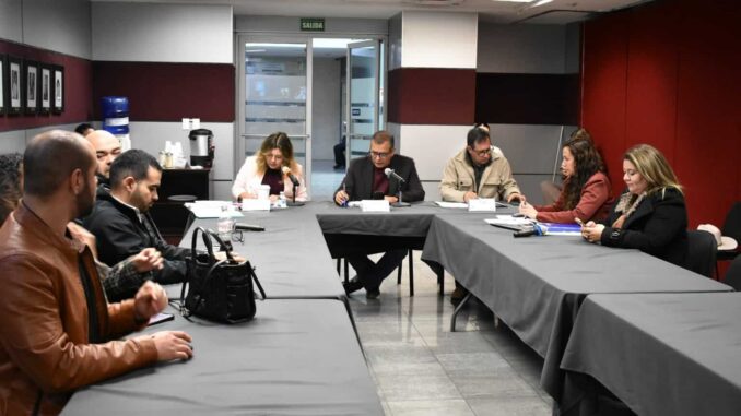 Aprueban dictamen que amplía el Fundo Legal de Valle del Rosario y el fortalecimiento de recursos para secciones municipales