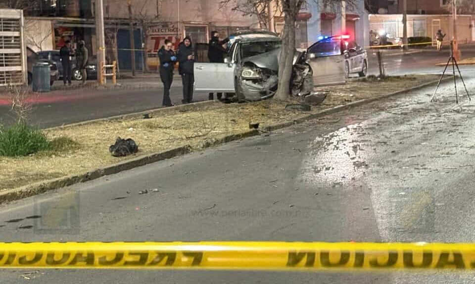 Fatal accidente en Juan Escutia deja un hombre sin vida tras chocar contra un árbol; era policía vial