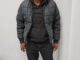 Buscan a familiares de hombre de 72 años localizado desorientado