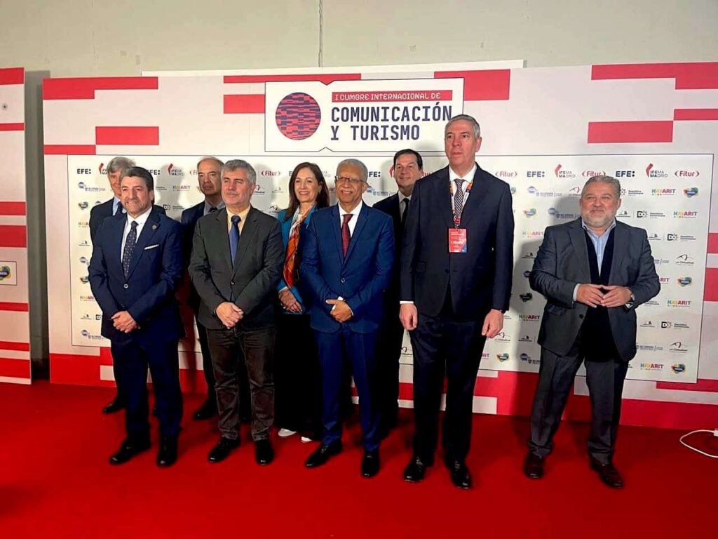 Participa Secretaría de Turismo de Chihuahua en conferencia magistral en la FITUR 2026 en Madrid, España