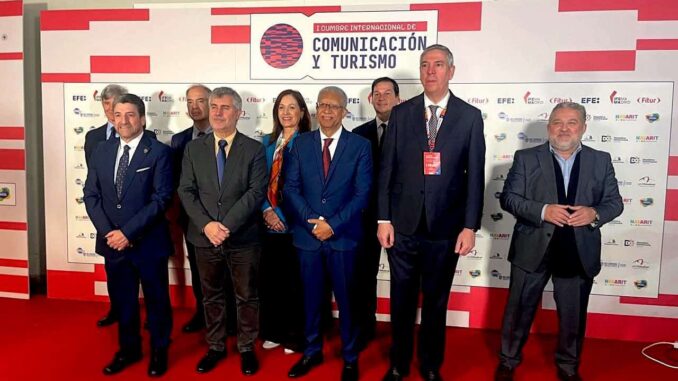 Participa Secretaría de Turismo de Chihuahua en conferencia magistral en la FITUR 2026 en Madrid, España