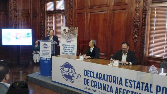 Formaliza Estado compromiso para impulsar la crianza afectiva y el fortalecimiento familiar en favor de las niñas y niños