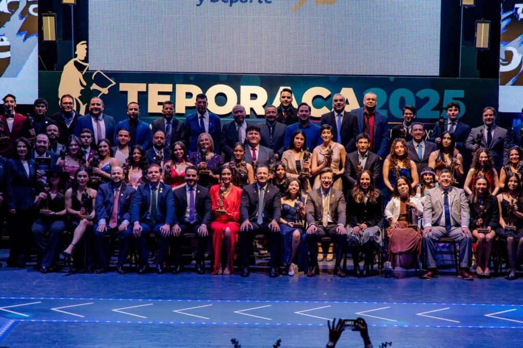 Entregan Marco Bonilla y Ayuntamiento el Premio Municipal a la Excelencia en el Deporte “Teporaca” edición XXXIX