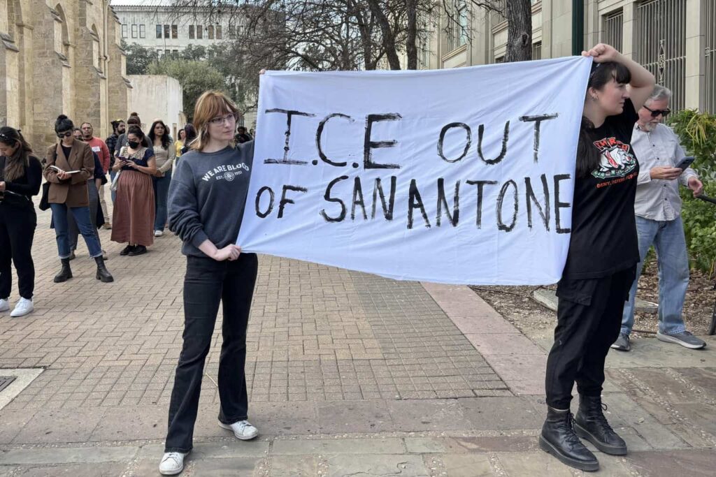 San Antonio, en Texas, activa un sitio web para denunciar conductas indebidas de agentes federales