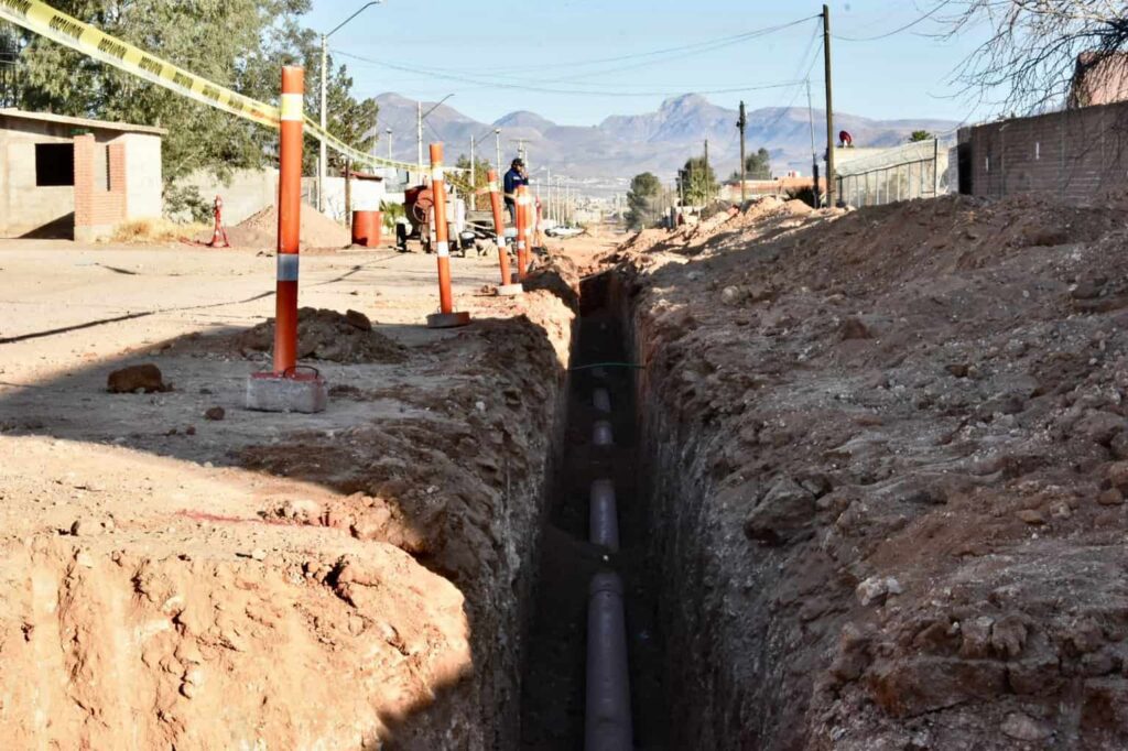 Instala JMAS Chihuahua más de 3 km de red de drenaje en la colonia Granjas Cerro Grande