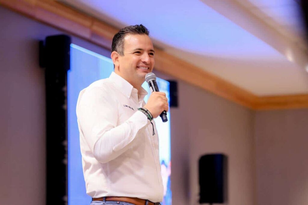 Obtiene Marco Bonilla primer lugar nacional en trabajo y desempeño