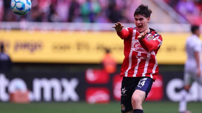 Chivas gana y sigue con paso perfecto
