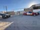 Incendio arrasa con tractocamión dentro de corralón en la 1o de Mayo